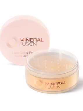 MINERAL FUSION® Loose Setting Powder in Banana